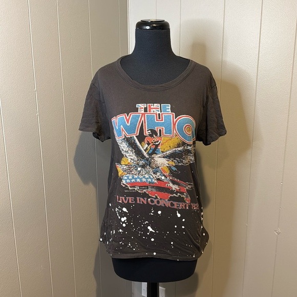 The WHO Women’s Medium Vintage Reprint Tour Shirt Artist Merch Soft Lightweight - Picture 1 of 6
